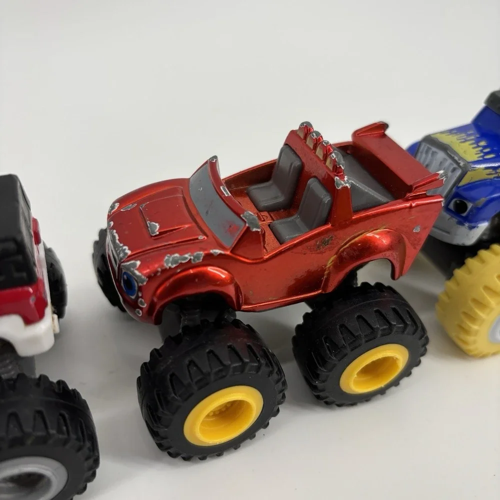 Blaze and the Monster Machines Trucks Cars Diecast LOT Of 10 NICKELODEON 2014‎